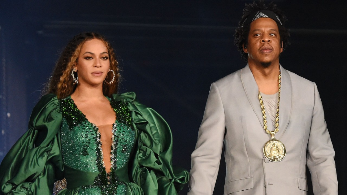 Beyoncé & JAY-Z Show Off Their Love In Oscars Gold Party Photos - Rapify