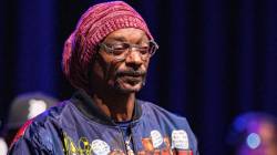 An Emotional Snoop Dogg Sings 'Stand By Me' To Boston Crowd Following Mother's Death